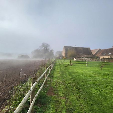 Gite Au Centre De La France Vesdun Eksteriør bilde