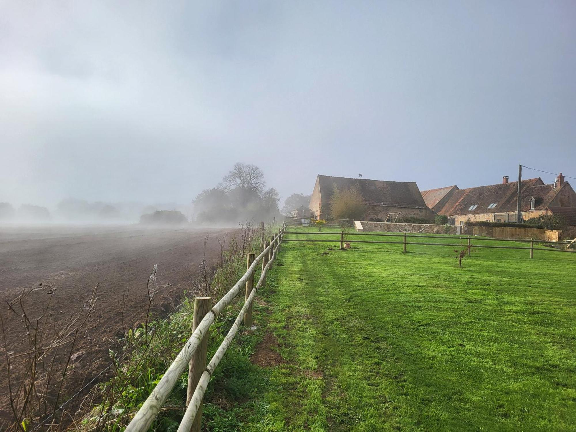 Gite Au Centre De La France Vesdun Eksteriør bilde