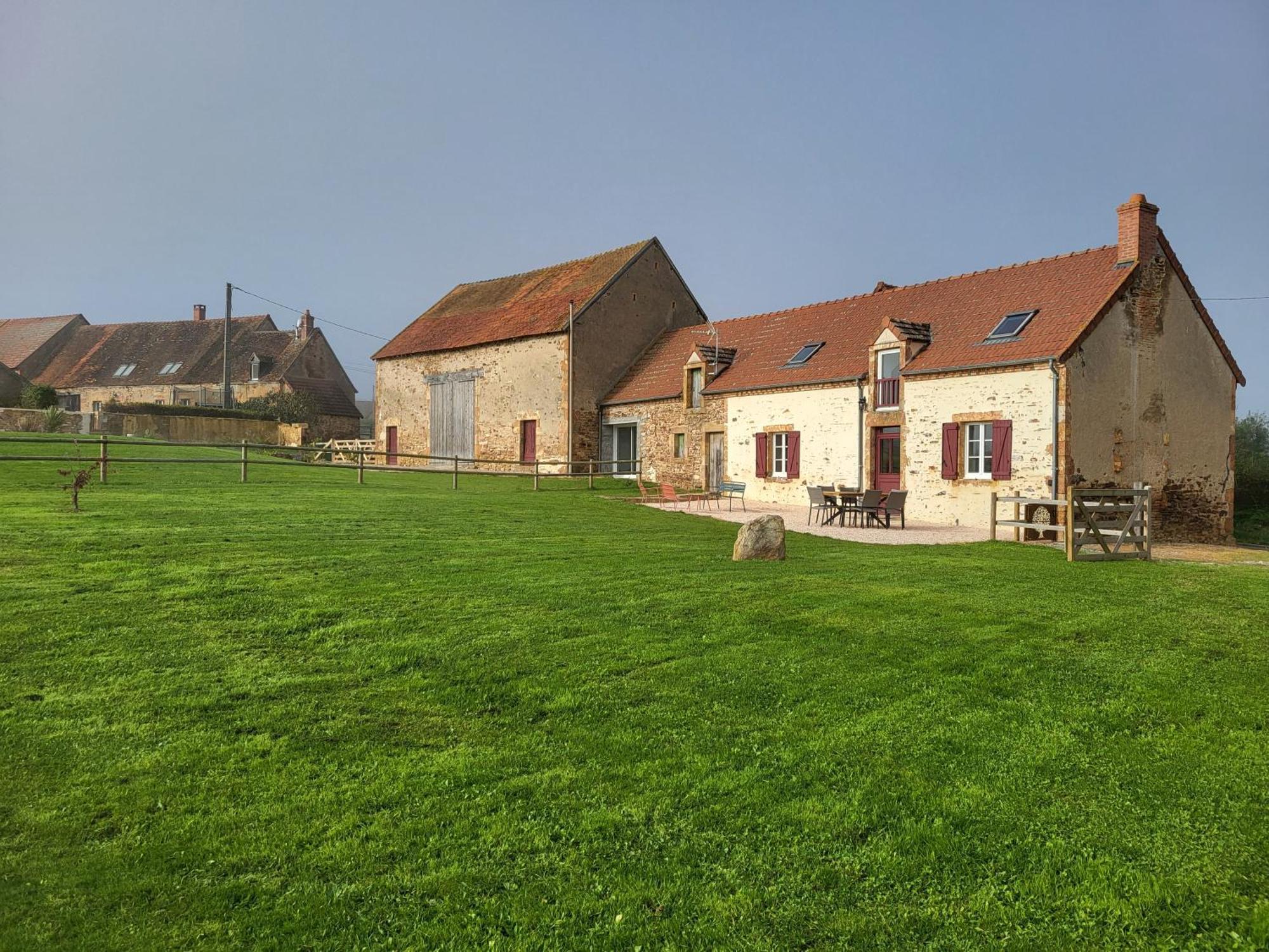 Gite Au Centre De La France Vesdun Eksteriør bilde
